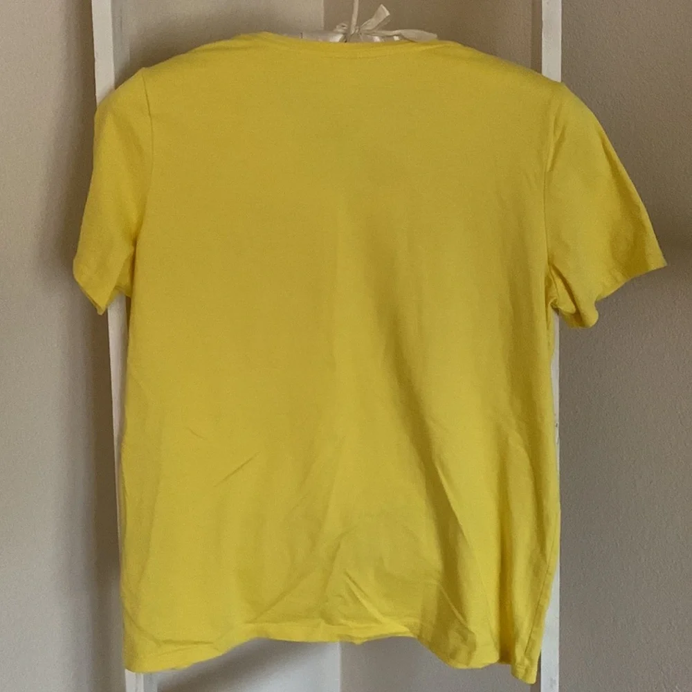 💛 Tee - Picture 3 of 5